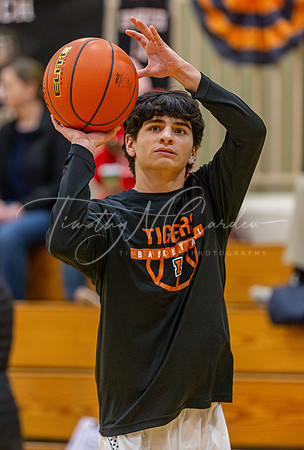 Ipswich vs Amesbury Boys HS Varsity Basketball 2024_01-26_07-18-14_AB5W5685_@TimCardew_2024-Enhanced-NR