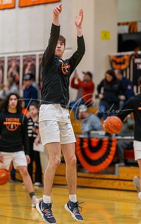 Ipswich vs Amesbury Boys HS Varsity Basketball 2024_01-26_07-18-31_AB5W5706_@TimCardew_2024-Enhanced-NR
