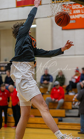 Ipswich vs Amesbury Boys HS Varsity Basketball 2024_01-26_07-19-08_AB5W5754_@TimCardew_2024-Enhanced-NR