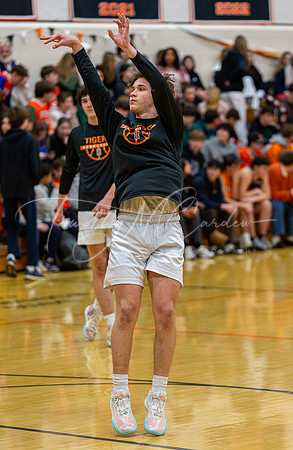 Ipswich vs Amesbury Boys HS Varsity Basketball 2024_01-26_07-19-41_AB5W5758_@TimCardew_2024-Enhanced-NR