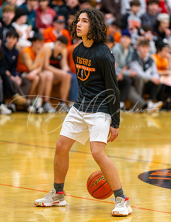 Ipswich vs Amesbury Boys HS Varsity Basketball 2024_01-26_07-21-04_AB5W5804_@TimCardew_2024-Enhanced-NR