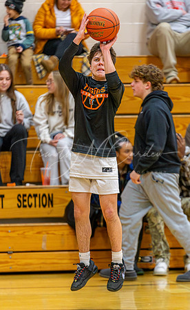 Ipswich vs Amesbury Boys HS Varsity Basketball 2024_01-26_07-21-23_AB5W5825_@TimCardew_2024-Enhanced-NR