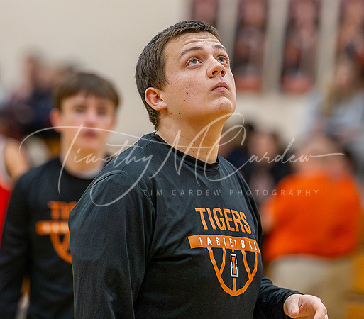 Ipswich vs Amesbury Boys HS Varsity Basketball 2024_01-26_07-22-51_AB5W5862_@TimCardew_2024-Enhanced-NR