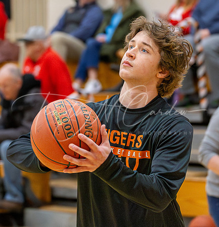 Ipswich vs Amesbury Boys HS Varsity Basketball 2024_01-26_07-25-22_AB5W5945_@TimCardew_2024-Enhanced-NR