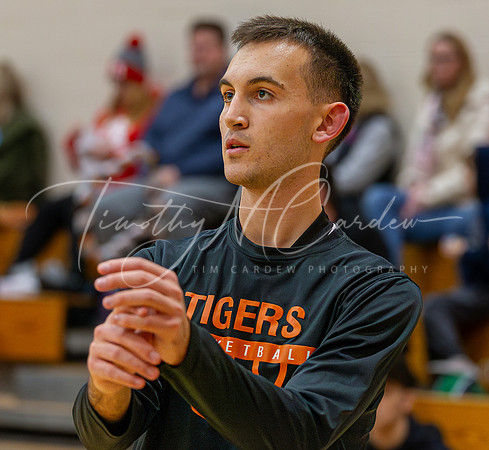 Ipswich vs Amesbury Boys HS Varsity Basketball 2024_01-26_07-25-36_AB5W5969_@TimCardew_2024-Enhanced-NR
