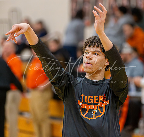 Ipswich vs Amesbury Boys HS Varsity Basketball 2024_01-26_07-26-03_AB5W5981_@TimCardew_2024-Enhanced-NR