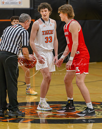 Ipswich vs Amesbury Boys HS Varsity Basketball 2024_01-26_07-40-52_AB5W6024_@TimCardew_2024-Enhanced-NR