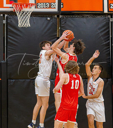 Ipswich vs Amesbury Boys HS Varsity Basketball 2024_01-26_07-44-26_AB5W6121_@TimCardew_2024-Enhanced-NR