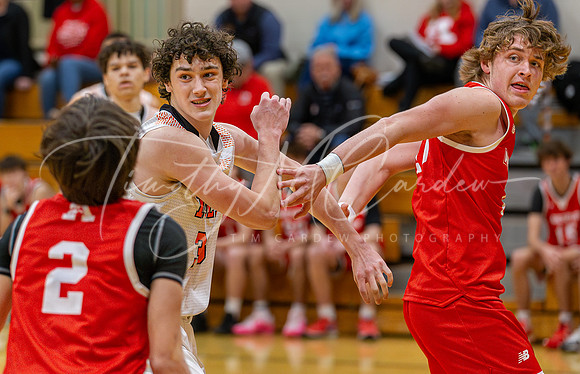 Ipswich vs Amesbury Boys HS Varsity Basketball 2024_01-26_07-45-50_AB5W6191_@TimCardew_2024-Enhanced-NR