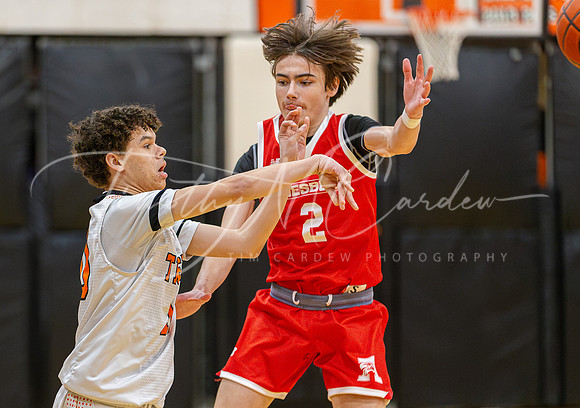 Ipswich vs Amesbury Boys HS Varsity Basketball 2024_01-26_07-46-09_AB5W6196_@TimCardew_2024-Enhanced-NR