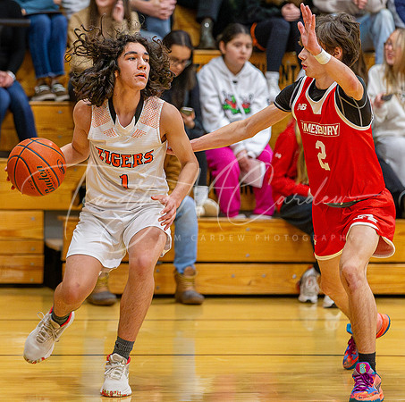 Ipswich vs Amesbury Boys HS Varsity Basketball 2024_01-26_07-47-44_AB5W6213_@TimCardew_2024-Enhanced-NR