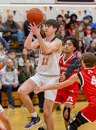 Ipswich vs Amesbury Boys HS Varsity Basketball 2024_01-26_07-47-47_AB5W6226_@TimCardew_2024-Enhanced-NR