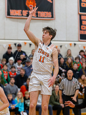 Ipswich vs Amesbury Boys HS Varsity Basketball 2024_01-26_07-47-48_AB5W6230_@TimCardew_2024-Enhanced-NR