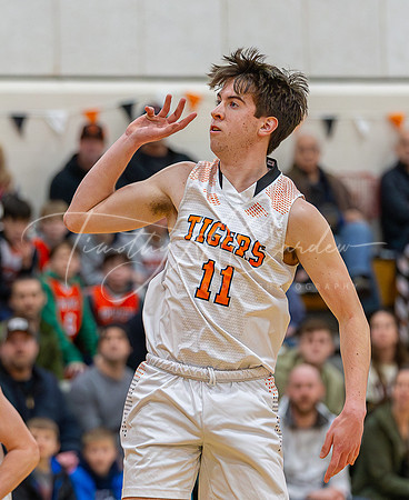 Ipswich vs Amesbury Boys HS Varsity Basketball 2024_01-26_07-47-48_AB5W6232_@TimCardew_2024-Enhanced-NR