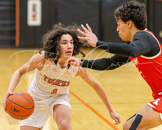 Ipswich vs Amesbury Boys HS Varsity Basketball 2024_01-26_07-49-03_AB5W6247_@TimCardew_2024-Enhanced-NR