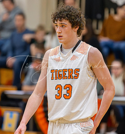Ipswich vs Amesbury Boys HS Varsity Basketball 2024_01-26_07-50-13_AB5W6296_@TimCardew_2024-Enhanced-NR