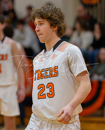 Ipswich vs Amesbury Boys HS Varsity Basketball 2024_01-26_07-53-05_AB5W6390_@TimCardew_2024-Enhanced-NR