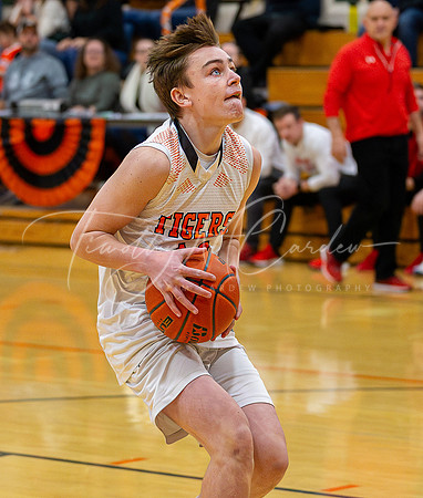 Ipswich vs Amesbury Boys HS Varsity Basketball 2024_01-26_07-53-54_AB5W6407_@TimCardew_2024-Enhanced-NR