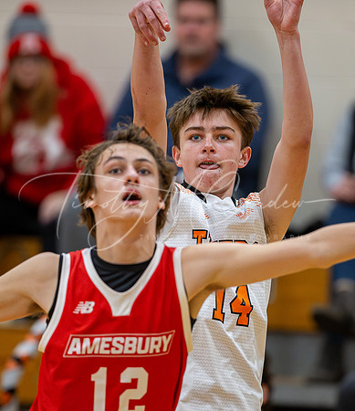 Ipswich vs Amesbury Boys HS Varsity Basketball 2024_01-26_07-57-51_DT7T5791_@TimCardew_2024-Enhanced-NR