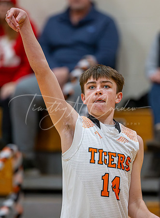 Ipswich vs Amesbury Boys HS Varsity Basketball 2024_01-26_07-57-51_DT7T5794_@TimCardew_2024-Enhanced-NR