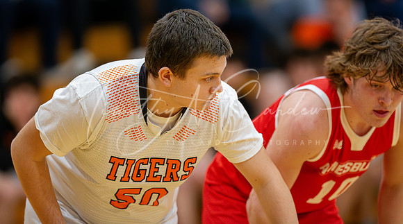 Ipswich vs Amesbury Boys HS Varsity Basketball 2024_01-26_08-00-39_DT7T5825_@TimCardew_2024-Enhanced-NR