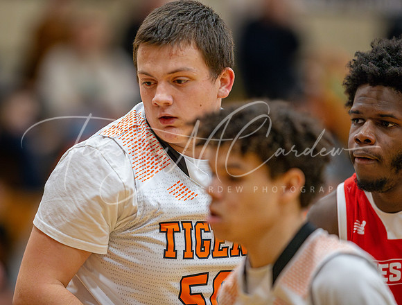 Ipswich vs Amesbury Boys HS Varsity Basketball 2024_01-26_08-05-38_DT7T5924_@TimCardew_2024-Enhanced-NR