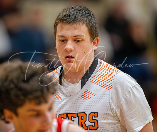 Ipswich vs Amesbury Boys HS Varsity Basketball 2024_01-26_08-05-39_DT7T5926_@TimCardew_2024-Enhanced-NR