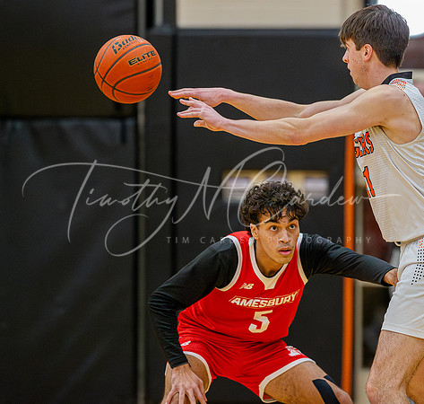 Ipswich vs Amesbury Boys HS Varsity Basketball 2024_01-26_08-05-58_DT7T5944_@TimCardew_2024-Enhanced-NR