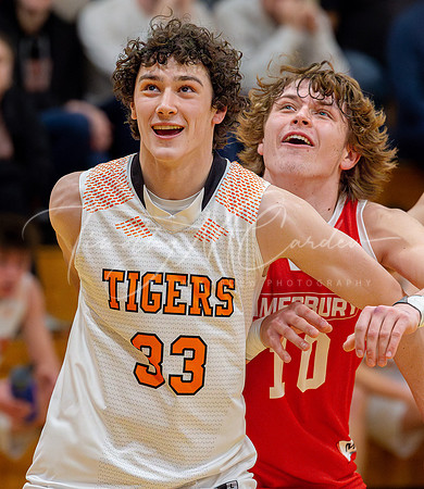 Ipswich vs Amesbury Boys HS Varsity Basketball 2024_01-26_08-11-57_DT7T6159_@TimCardew_2024-Enhanced-NR