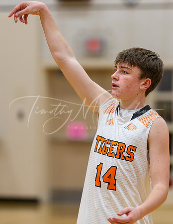 Ipswich vs Amesbury Boys HS Varsity Basketball 2024_01-26_08-23-48_AB5W6444_@TimCardew_2024-Enhanced-NR