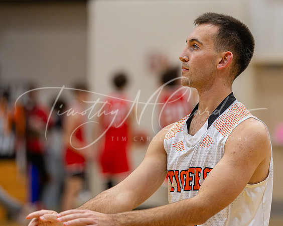 Ipswich vs Amesbury Boys HS Varsity Basketball 2024_01-26_08-24-06_AB5W6453_@TimCardew_2024-Enhanced-NR