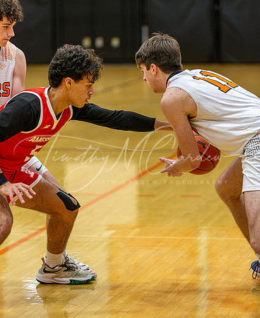 Ipswich vs Amesbury Boys HS Varsity Basketball 2024_01-26_08-26-45_AB5W6462_@TimCardew_2024-Enhanced-NR