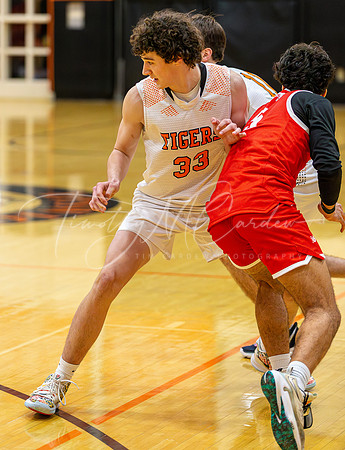 Ipswich vs Amesbury Boys HS Varsity Basketball 2024_01-26_08-26-45_AB5W6466_@TimCardew_2024-Enhanced-NR