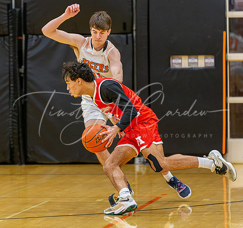 Ipswich vs Amesbury Boys HS Varsity Basketball 2024_01-26_08-26-54_AB5W6476_@TimCardew_2024-Enhanced-NR