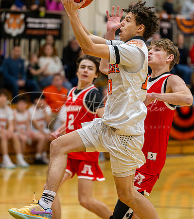 Ipswich vs Amesbury Boys HS Varsity Basketball 2024_01-26_08-27-23_AB5W6488_@TimCardew_2024-Enhanced-NR