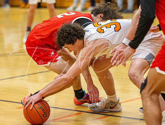 Ipswich vs Amesbury Boys HS Varsity Basketball 2024_01-26_08-39-38_AB5W6902_@TimCardew_2024-Enhanced-NR