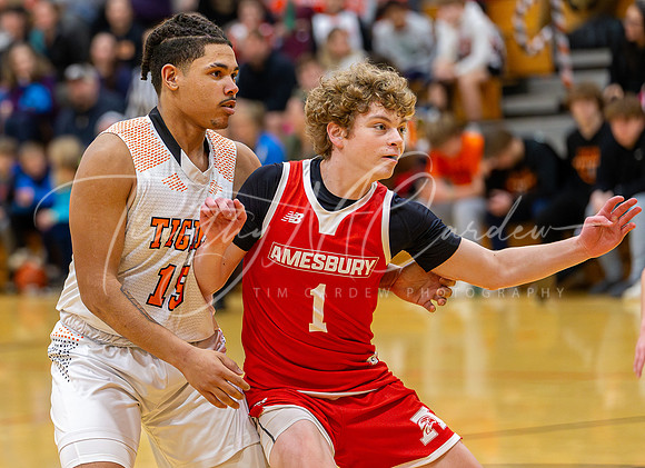 Ipswich vs Amesbury Boys HS Varsity Basketball 2024_01-26_08-43-03_AB5W6994_@TimCardew_2024-Enhanced-NR