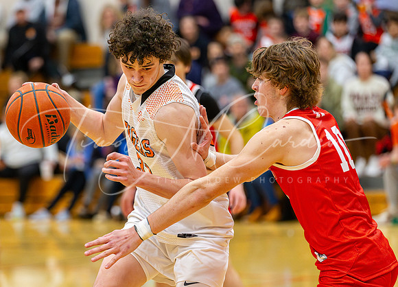 Ipswich vs Amesbury Boys HS Varsity Basketball 2024_01-26_08-45-43_AB5W7114_@TimCardew_2024-Enhanced-NR