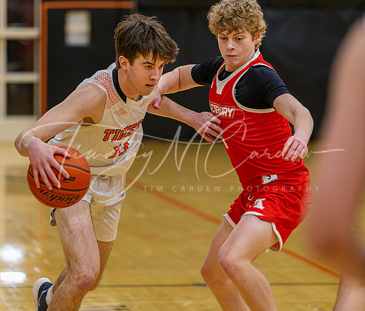 Ipswich vs Amesbury Boys HS Varsity Basketball 2024_01-26_08-46-13_AB5W7149_@TimCardew_2024-Enhanced-NR