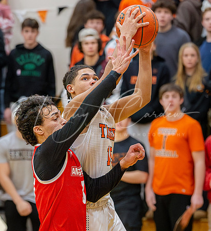 Ipswich vs Amesbury Boys HS Varsity Basketball 2024_01-26_08-50-22_AB5W7224_@TimCardew_2024-Enhanced-NR