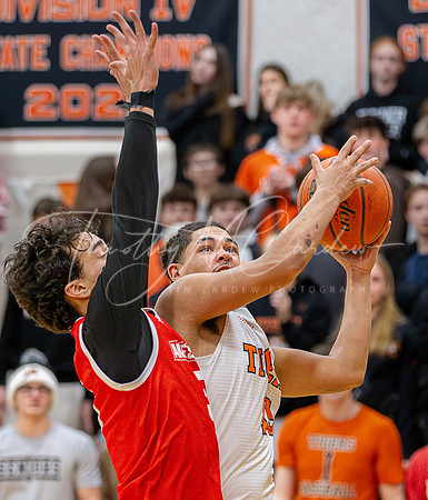 Ipswich vs Amesbury Boys HS Varsity Basketball 2024_01-26_08-50-35_AB5W7261_@TimCardew_2024-Enhanced-NR