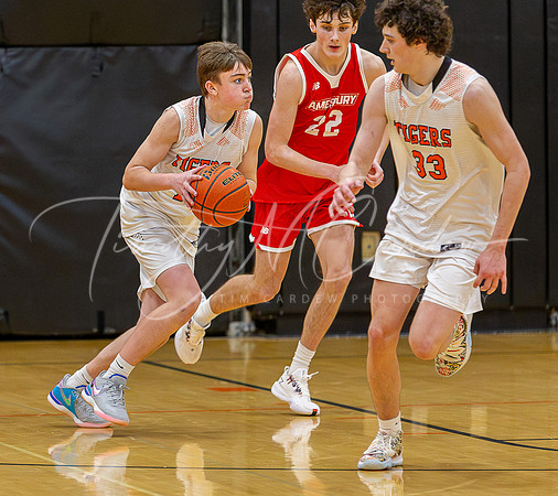 Ipswich vs Amesbury Boys HS Varsity Basketball 2024_01-26_08-52-47_AB5W7327_@TimCardew_2024-Enhanced-NR