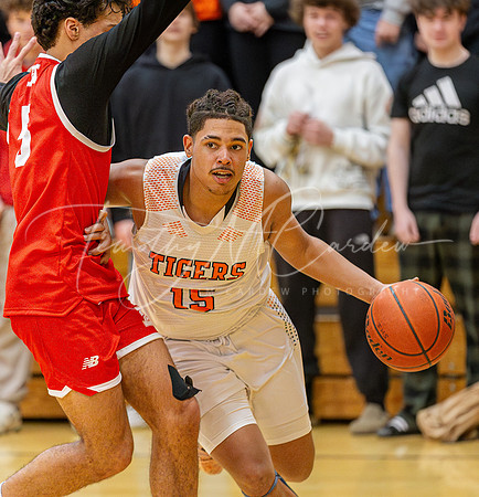 Ipswich vs Amesbury Boys HS Varsity Basketball 2024_01-26_08-52-54_AB5W7338_@TimCardew_2024-Enhanced-NR