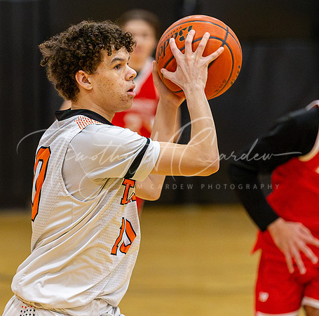 Ipswich vs Amesbury Boys HS Varsity Basketball 2024_01-26_08-55-35_AB5W7419_@TimCardew_2024-Enhanced-NR