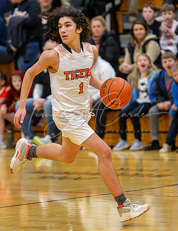 Ipswich vs Amesbury Boys HS Varsity Basketball 2024_01-26_08-55-49_AB5W7450_@TimCardew_2024-Enhanced-NR