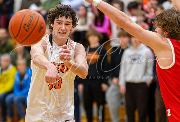 Ipswich vs Amesbury Boys HS Varsity Basketball 2024_01-26_09-00-23_AB5W7606_@TimCardew_2024-Enhanced-NR