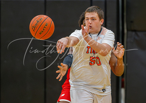 Ipswich vs Amesbury Boys HS Varsity Basketball 2024_01-26_08-06-00_DT7T5946_@TimCardew_2024-Enhanced-NR
