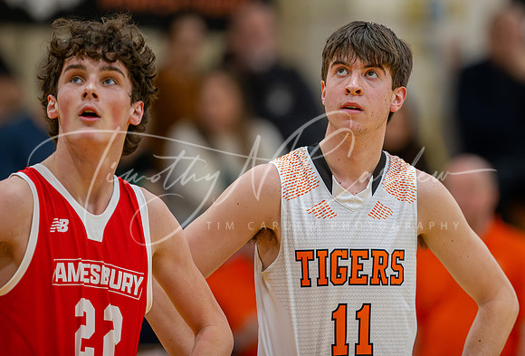Ipswich vs Amesbury Boys HS Varsity Basketball 2024_01-26_08-06-31_DT7T5960_@TimCardew_2024-Enhanced-NR