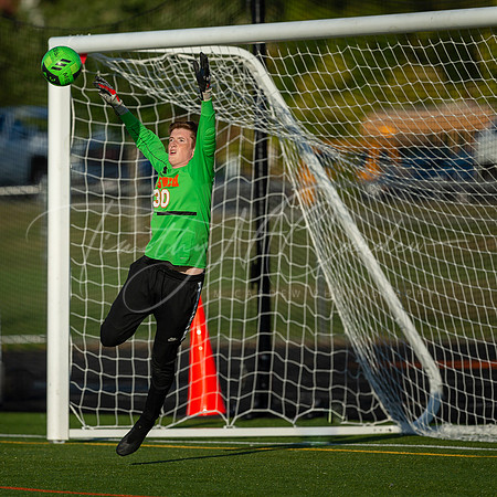 Ipswich vs Amesbury HS Boys Soccer on Wednesday, September 18, 2019_2019-09-18_17-30-10_IM1D9446_©TimCardew_2019