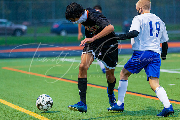 Ipswich vs Georgetown Boys HS Varsity Soccer Game 2020_2020-10-28_17-21-03_AB5W4695_©TimCardew_2020